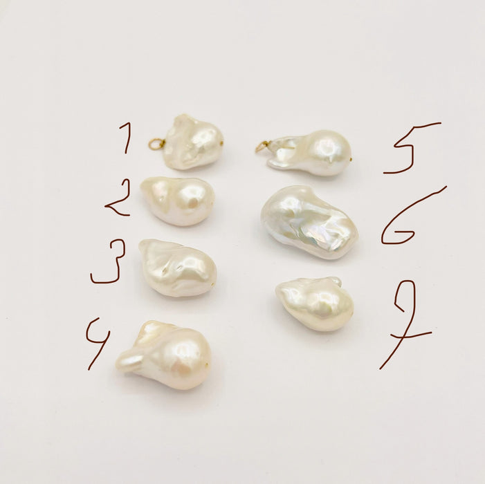 Pearl pendants - Baroque pearl pendants