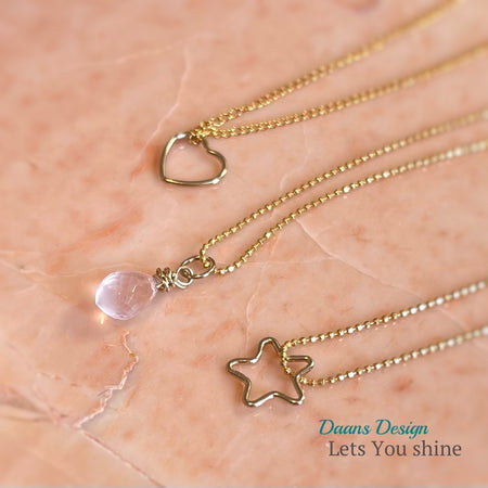 Ketting-met-edelsteen-bedel