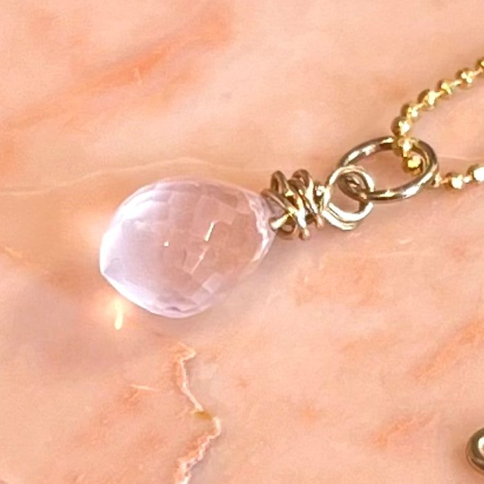 Necklace with pendant Rose quartz drop