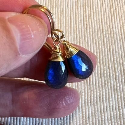 Labradoriet Oorbellen – Luxe Lange Oorbellen met Mystieke Edelsteen en 14k Gold Filled