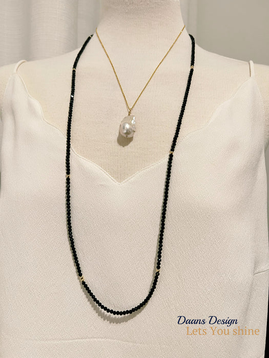 Sautoir gemstone necklace black