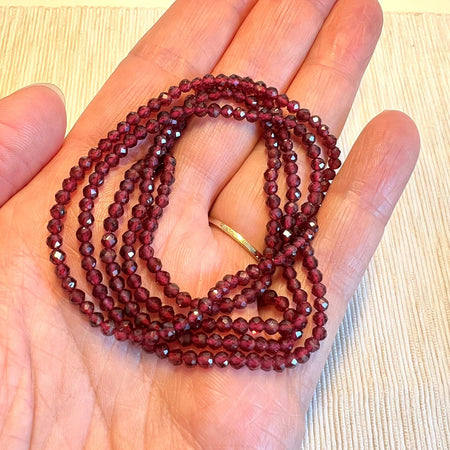 lange-edelsteen-ketting