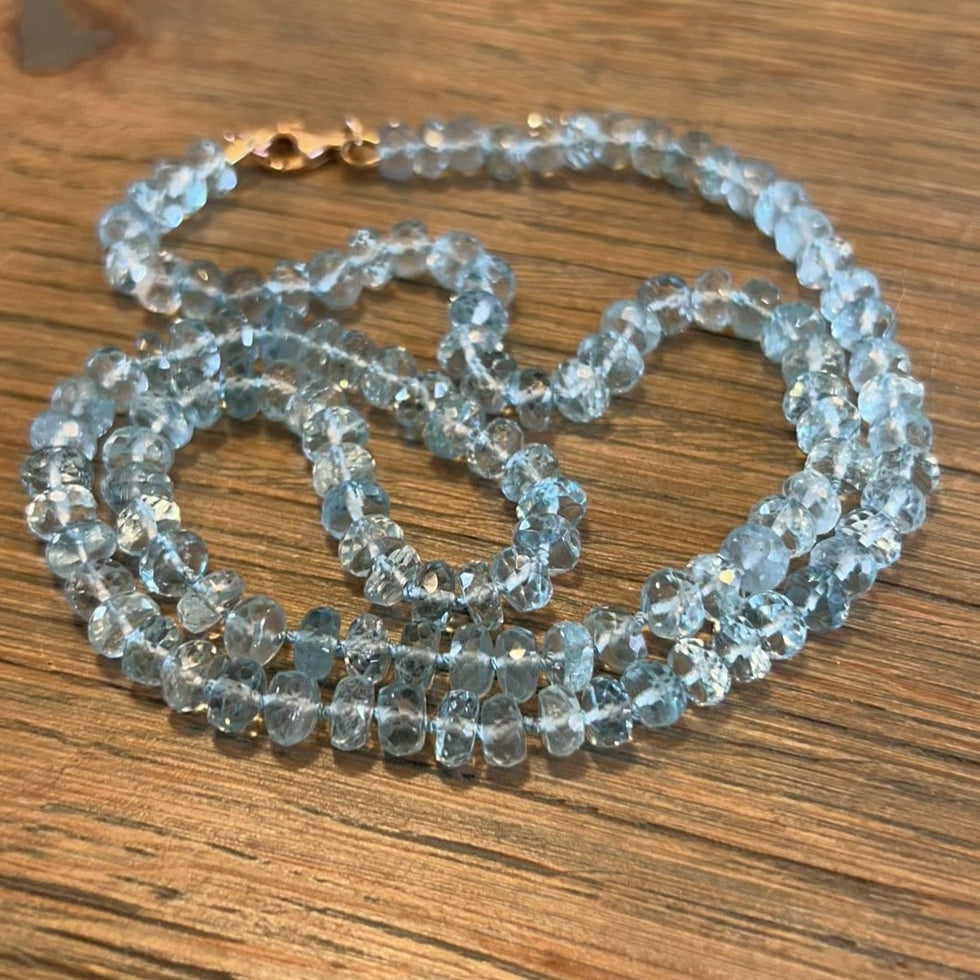 geknoopte-ketting-edelstenen